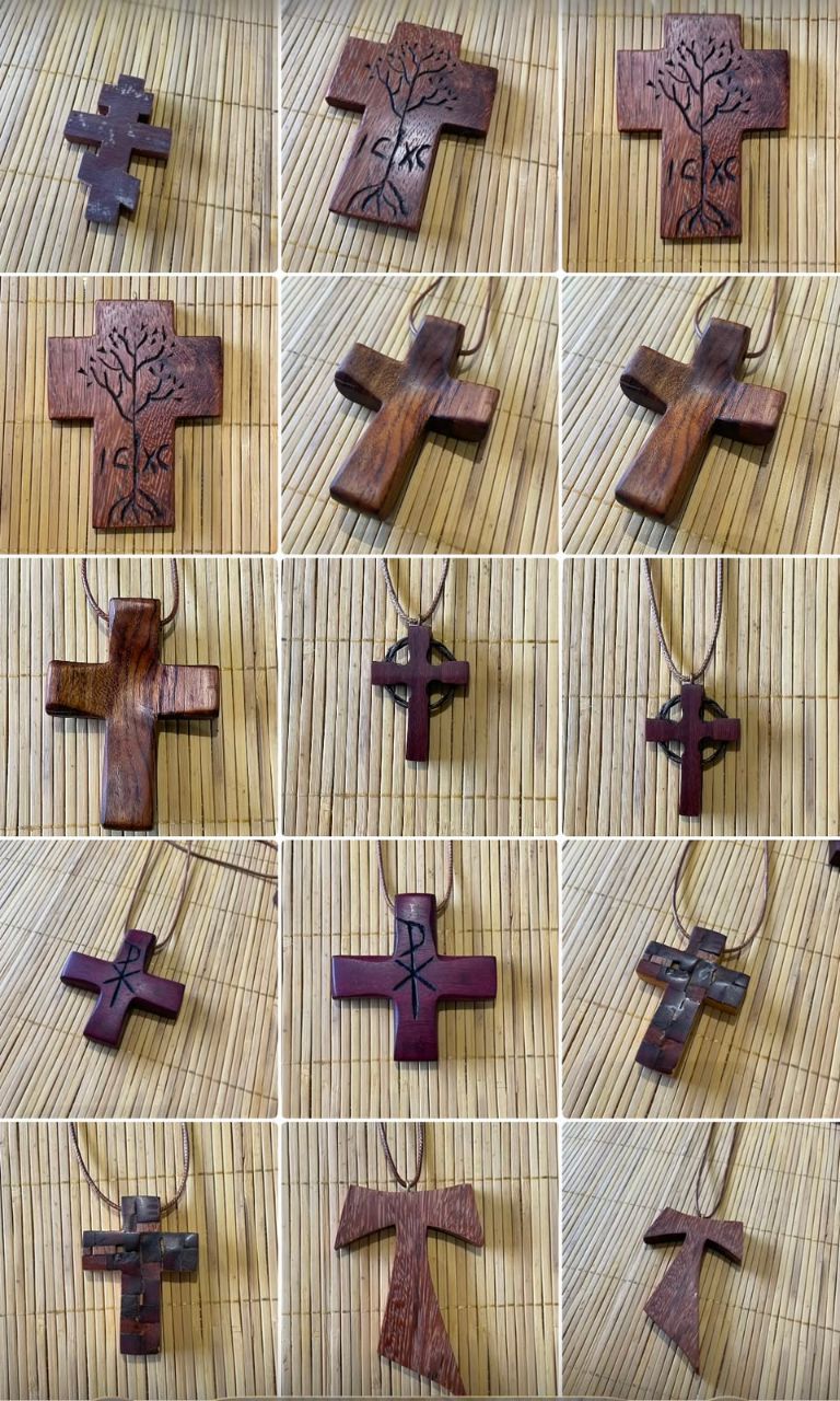 Cruz artesanal vendida 3